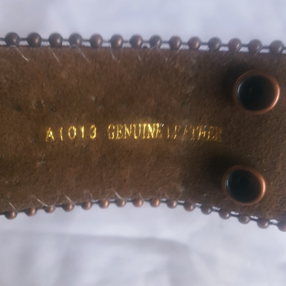 Genuine leather 4 leaf clover band bracelet - Picture 3 of 4